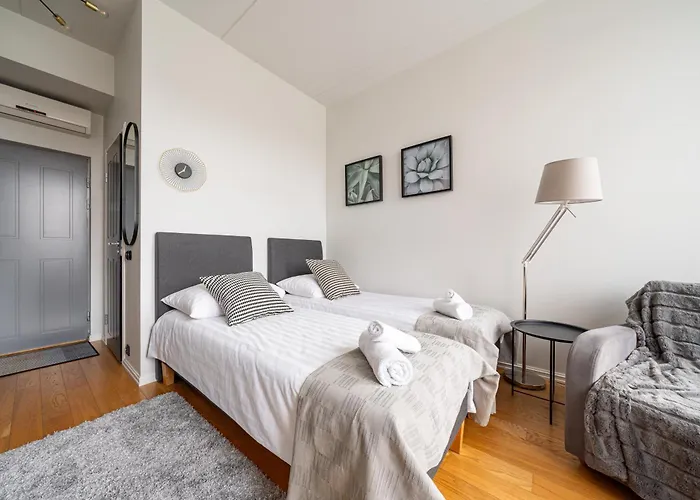 Dream - Mere With 24h Reception