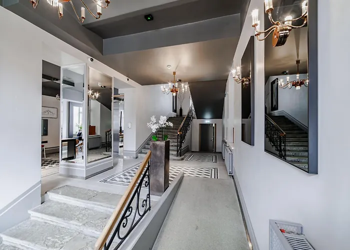 Dream - Mere With 24h Reception