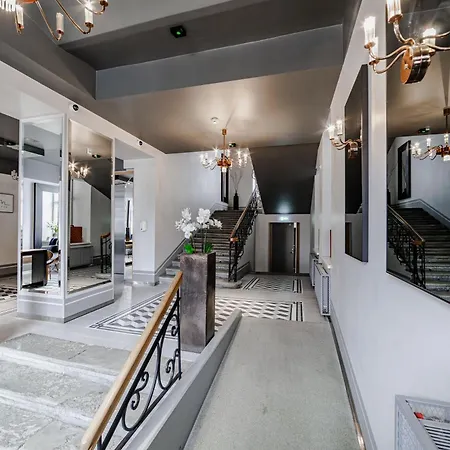 Dream - Mere With 24h Reception