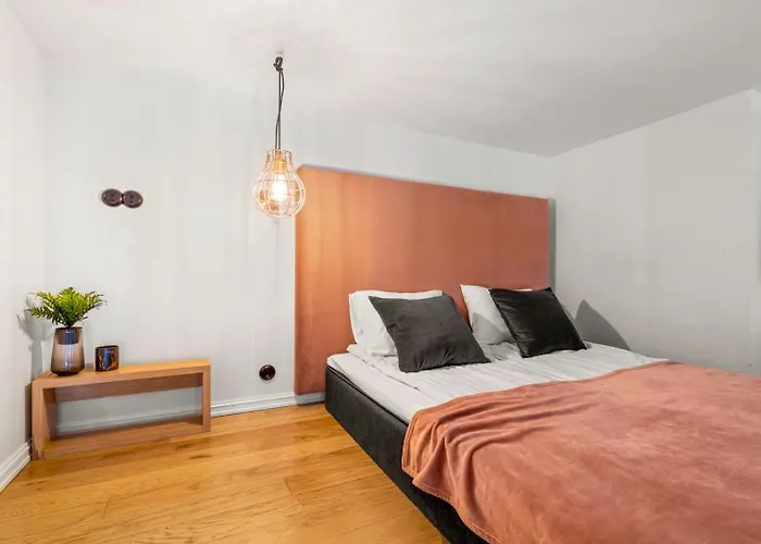 Dream - Mere With 24h Reception